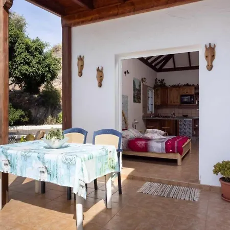 Casita Montana Feriehus Los Menores